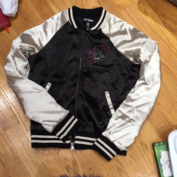 Hot topic bomber jacket - Picture 5 of 11